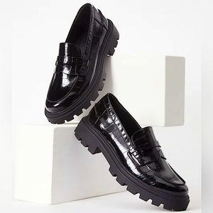 Black Croc Colette Lug Sole Loafer